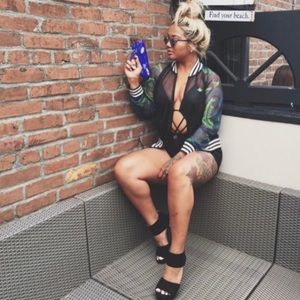 SOLD 💥 adidas Hawaii Mesh Jacket